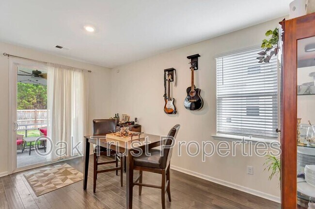 Building Photo - 142 Airy Dr