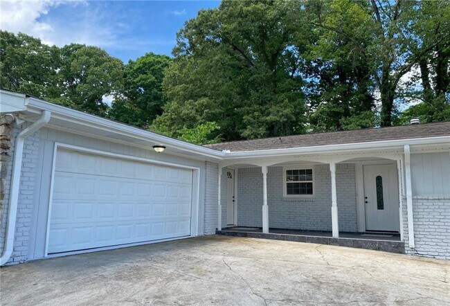 Building Photo - 2251 S Hairston Rd