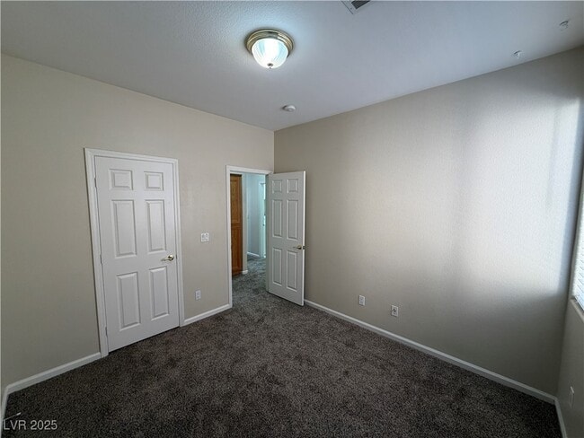 Building Photo - 1392 Baja Grande Ave