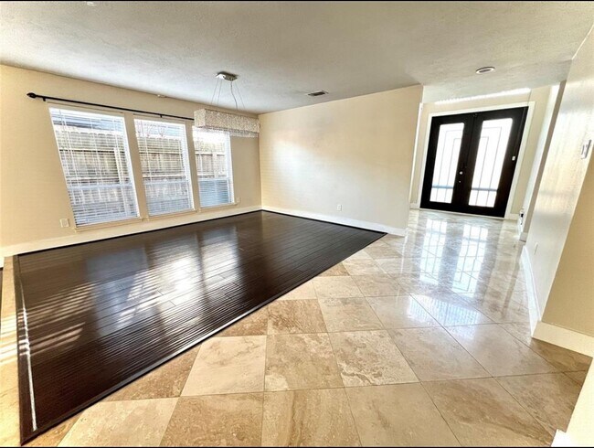 Building Photo - 6726 Saffron Hills Dr