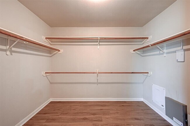 Building Photo - 2310 Diamond Springs Dr