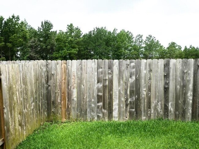 Building Photo - 25392 Northpark Lake Dr