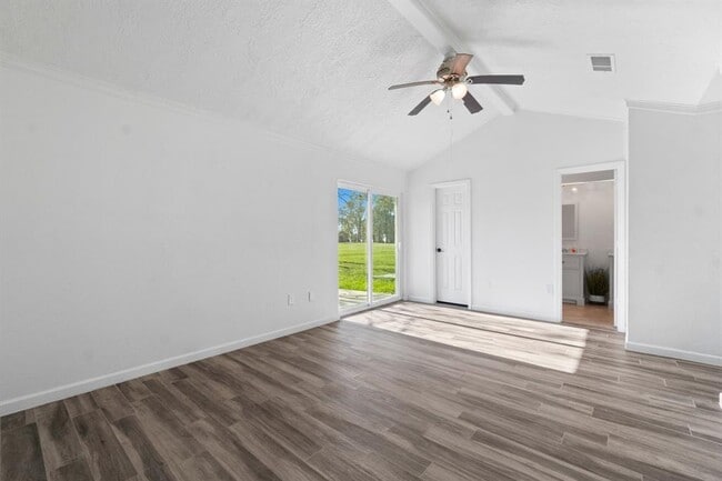 Building Photo - 456 Deep Woods Ln
