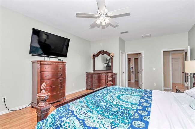 Building Photo - 10372 SW 41st Ct