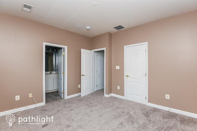 Building Photo - 5532 Lanier Ave