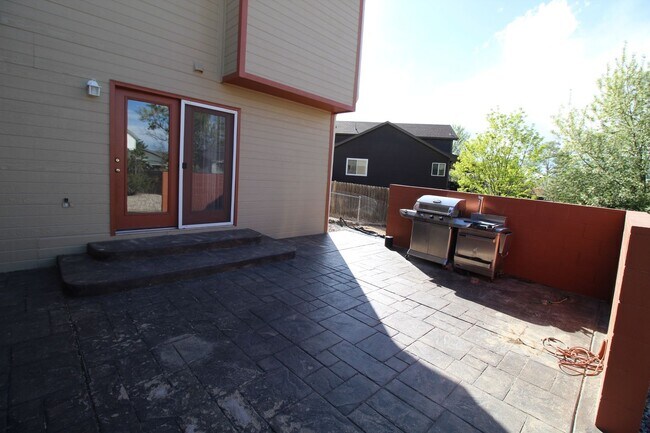 Building Photo - Great Home in West Greeley