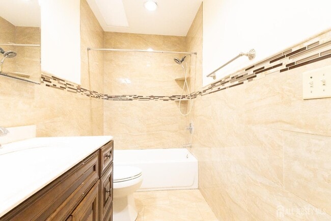 Building Photo - 158 Terrace Ave