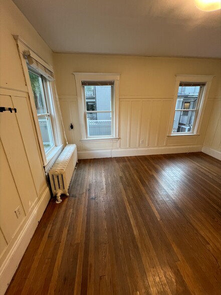 Primary Photo - 46 Russell St