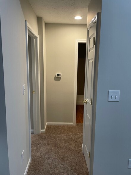 Building Photo - 10770 N Park Ave