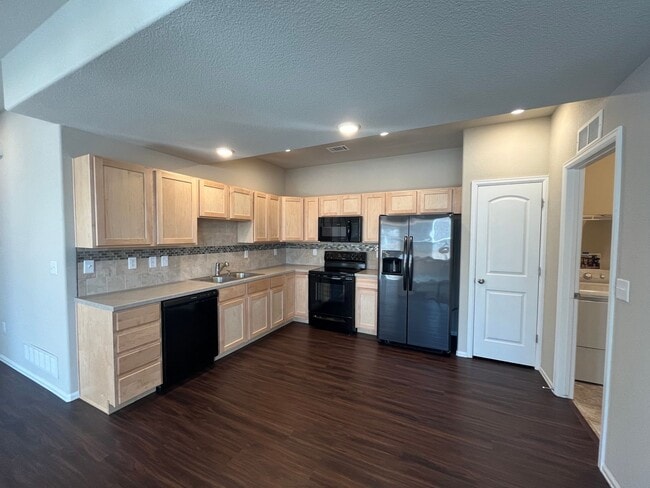 Building Photo - 5551 W 29th St