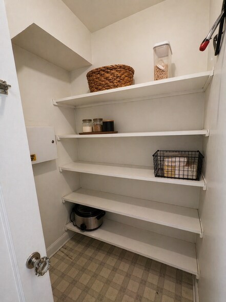 Building Photo - 1429 Dana Ave