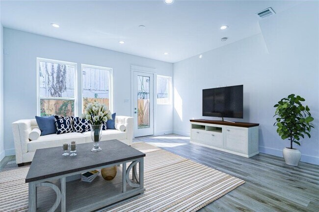 Building Photo - 5402 Margarita St