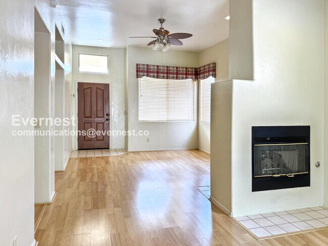 Building Photo - 3-Bedroom Home with Garage / Pet-Friendly ...
