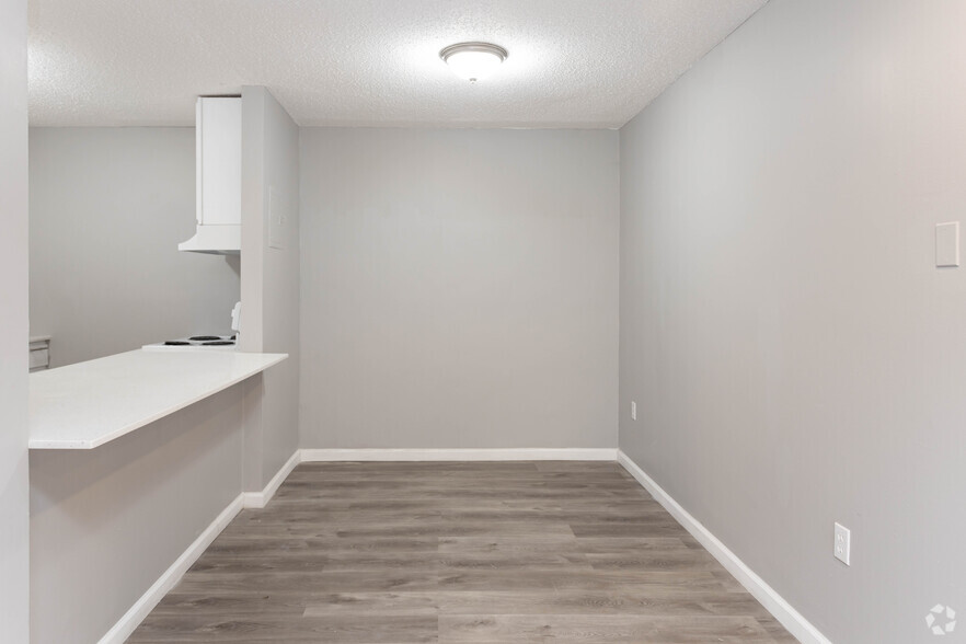 Dining room - Breckenridge Apartments