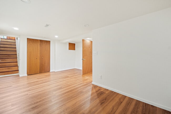 Building Photo - 2319 N 145th St