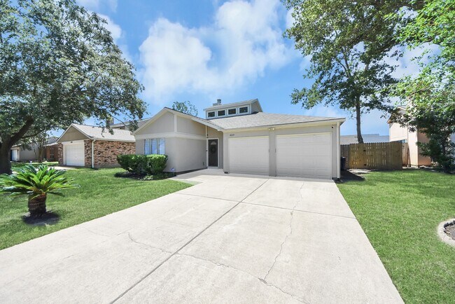 Building Photo - 18019 Autumn Hills Dr