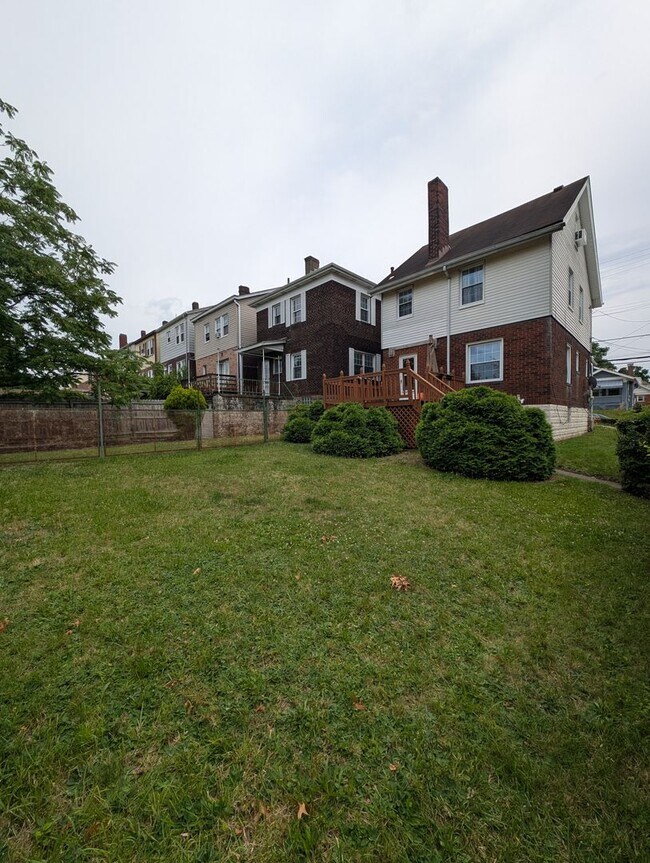 Building Photo - 3 Bed/1 Bath Home for Rent -- $300 CREDIT AVAILABLE