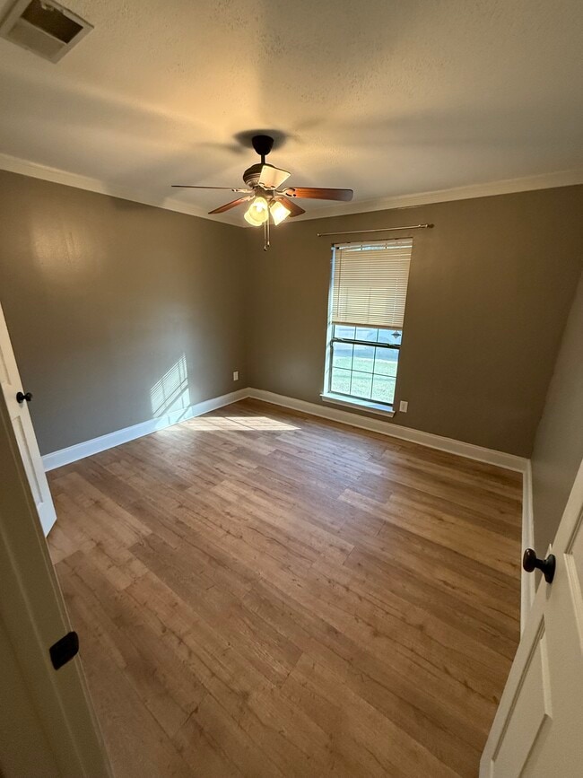 Building Photo - 207 E Kimbrough St