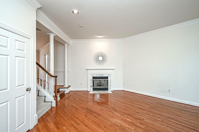 Building Photo - 2143 Wolftrap Ct