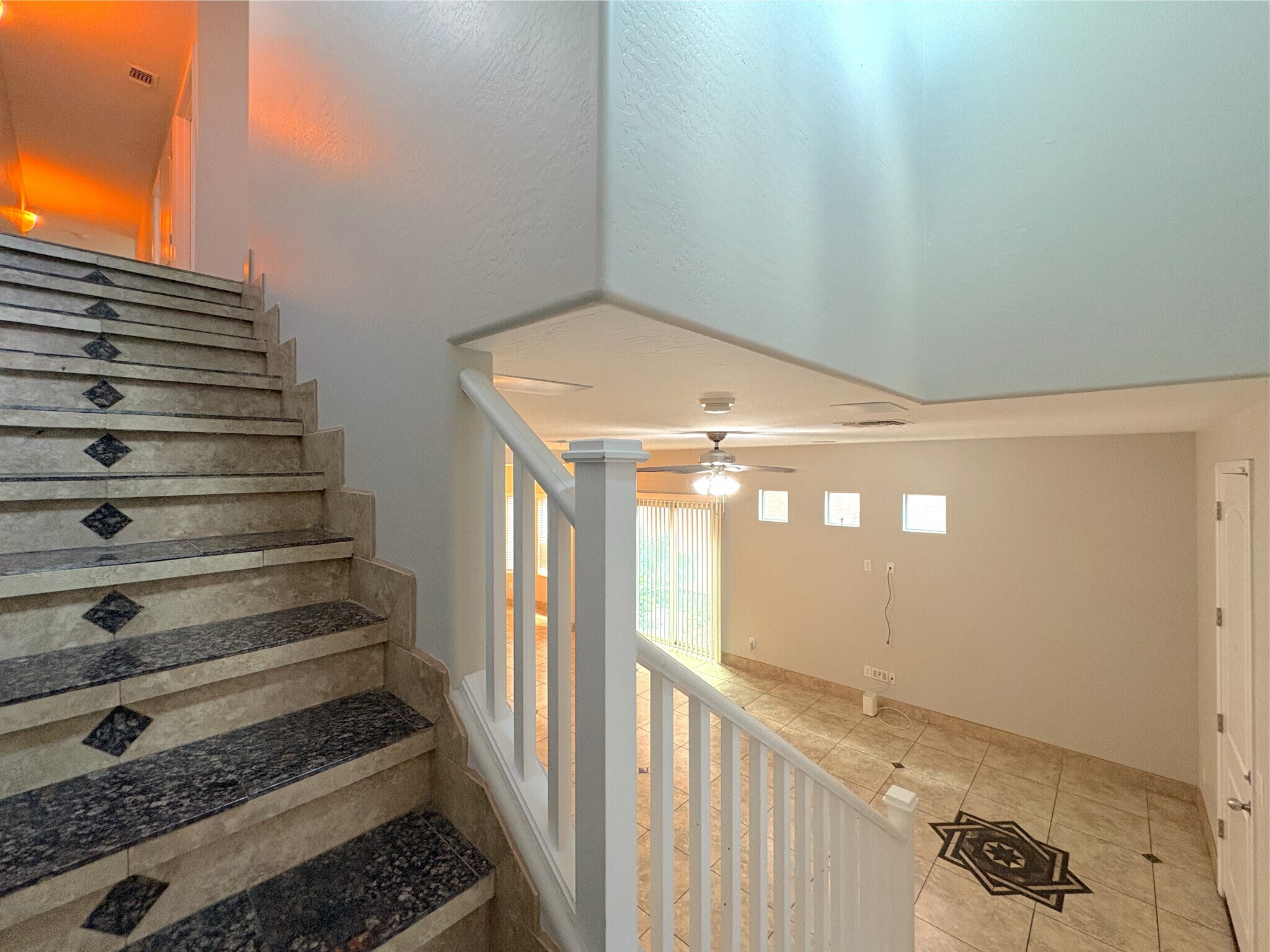 Building Photo - 2048 E Heartwood Ln