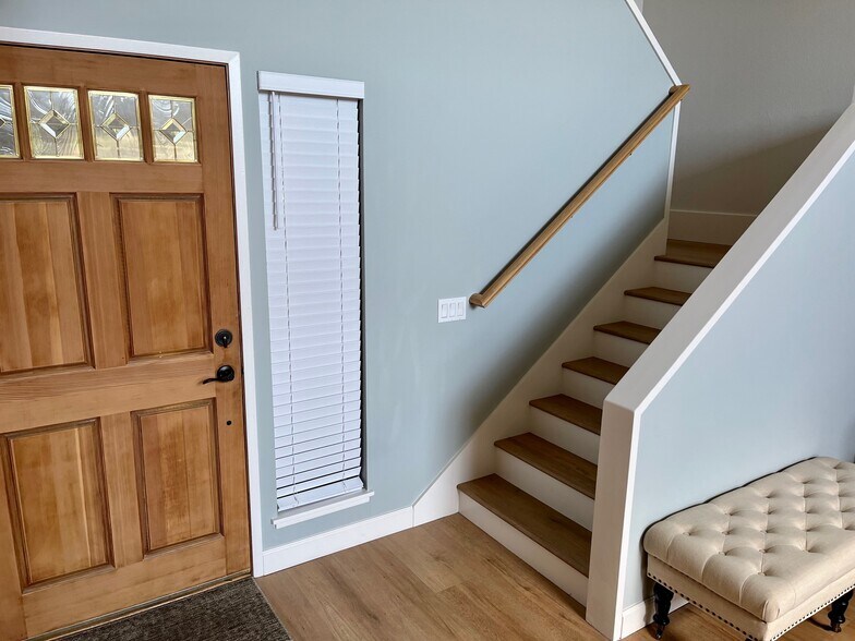 Building Photo - 5525 Scotts Valley Dr