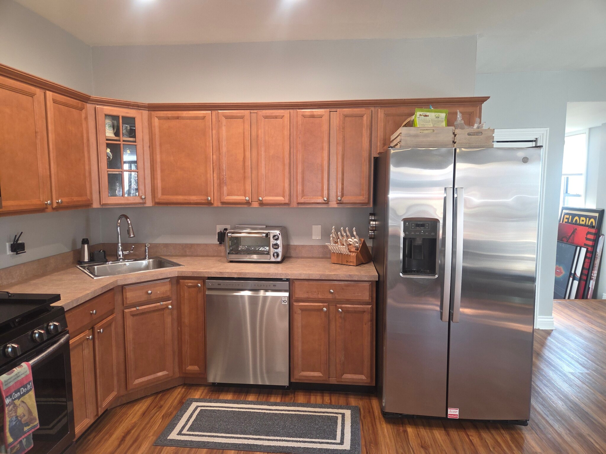 Building Photo - 2557 W Superior St