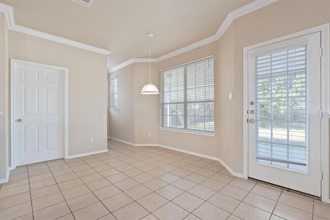 Building Photo - 10808 Chippenhook Ct