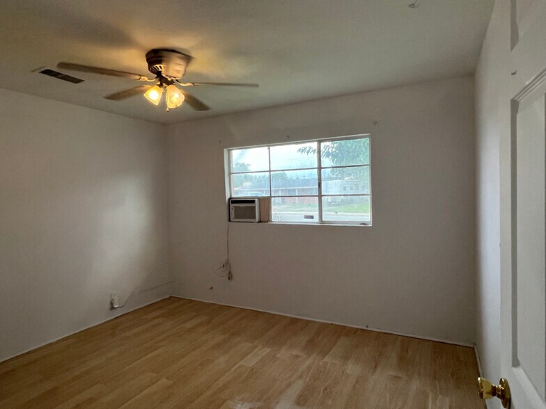 Building Photo - 1013 Rancho Rd