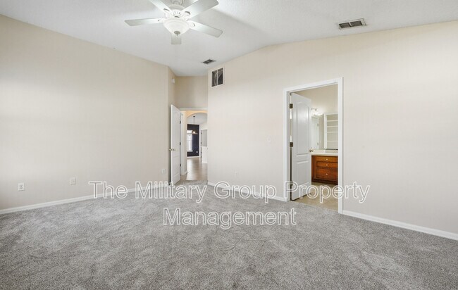 Building Photo - 586 Longmill Ln