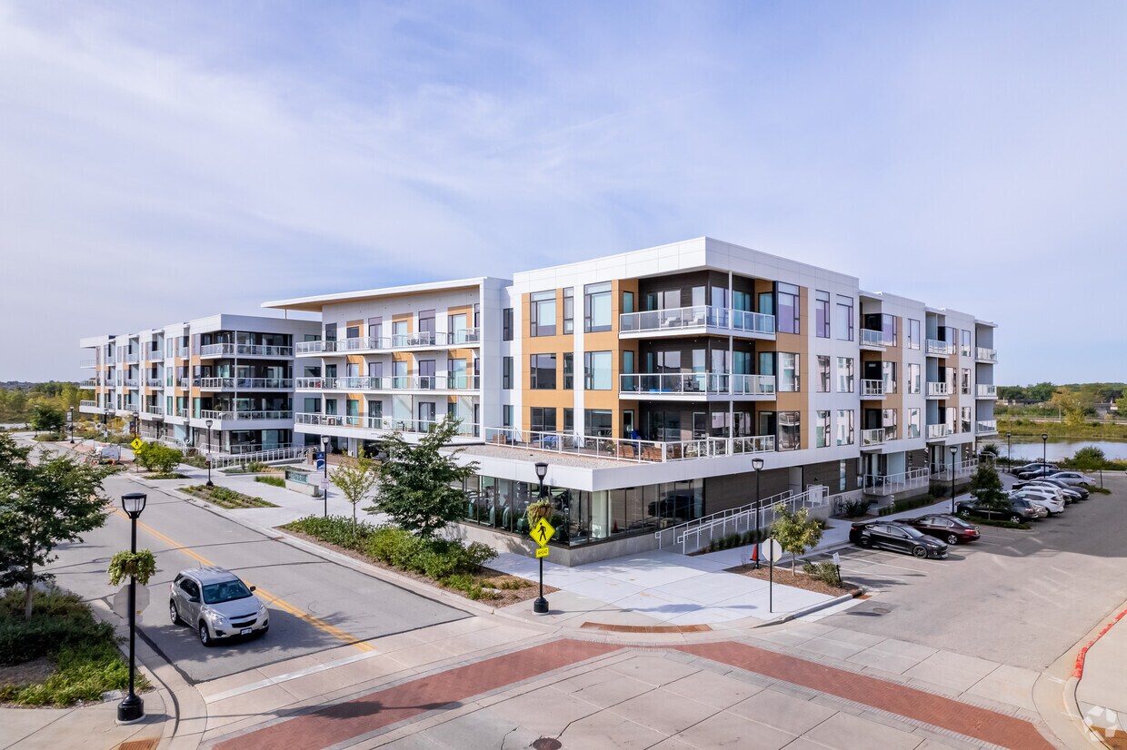 Parterre At Emerald Row Oak Creek Wi Apartment Finder