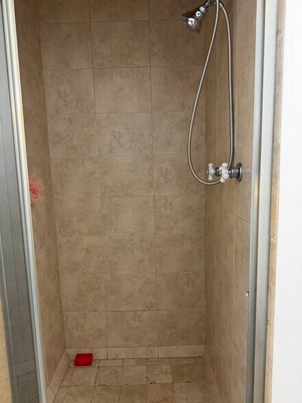 Building Photo - 5903 Texhoma Ave