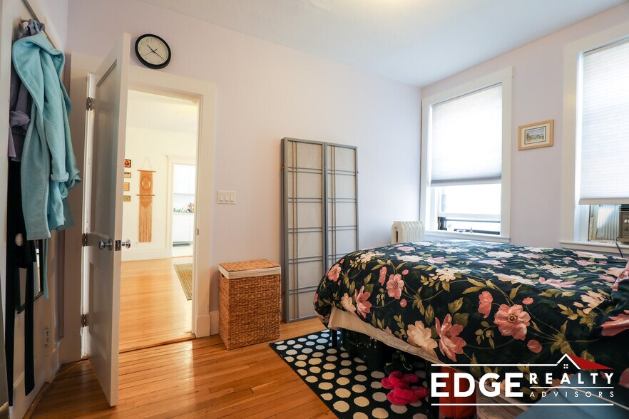 Building Photo - 9 Braemore Rd