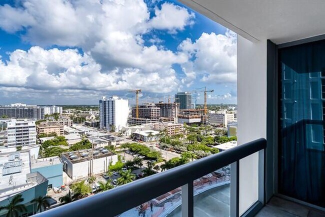 Building Photo - 6899 Collins Ave
