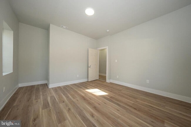 Building Photo - 122 3RD St
