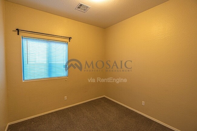 Building Photo - 21316 E Via Del Rancho Rd