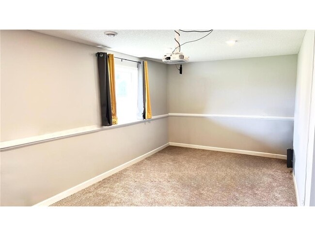 Building Photo - 12750 Erskin Circle NE