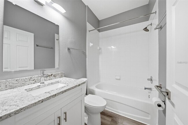 Building Photo - 5610 Golden Isles Dr