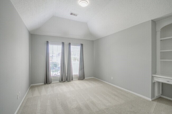 Building Photo - 6302 Laver Love Dr