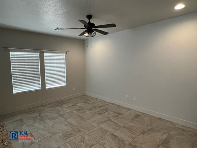 Building Photo - Sienna Hills Townhome