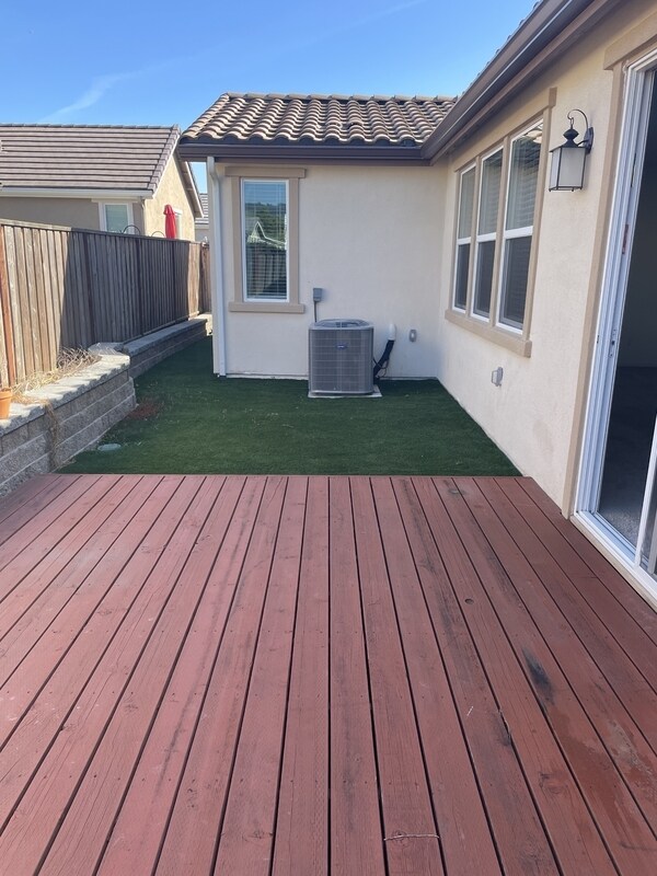 Building Photo - 5820 Kristina Pl