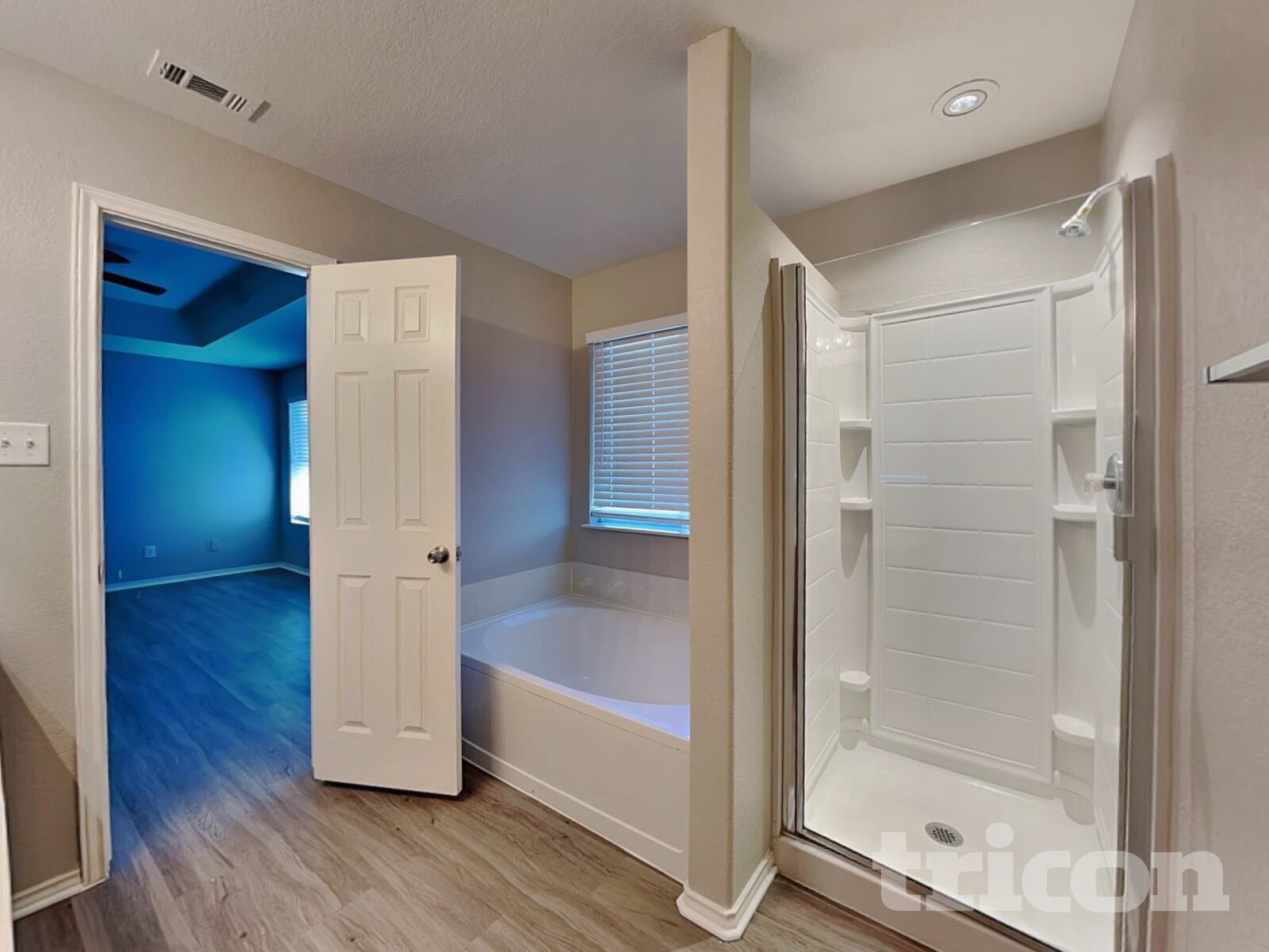 Building Photo - 9506 Lookover Bay