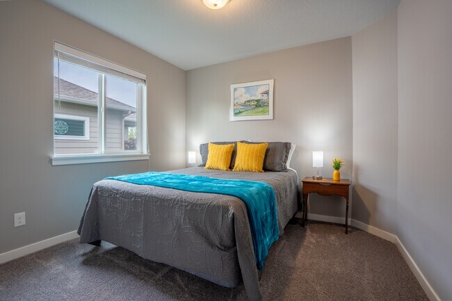 Building Photo - 6529 N Descartes Dr