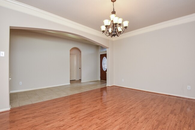 Building Photo - 3217 Mossy Bend Ln