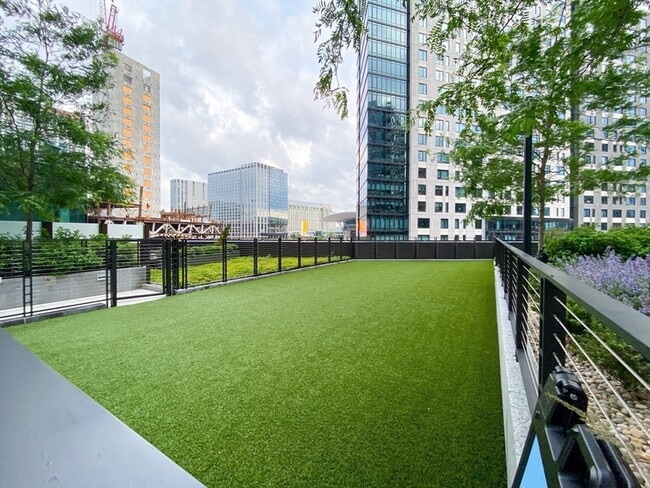 Building Photo - 133 Seaport Blvd