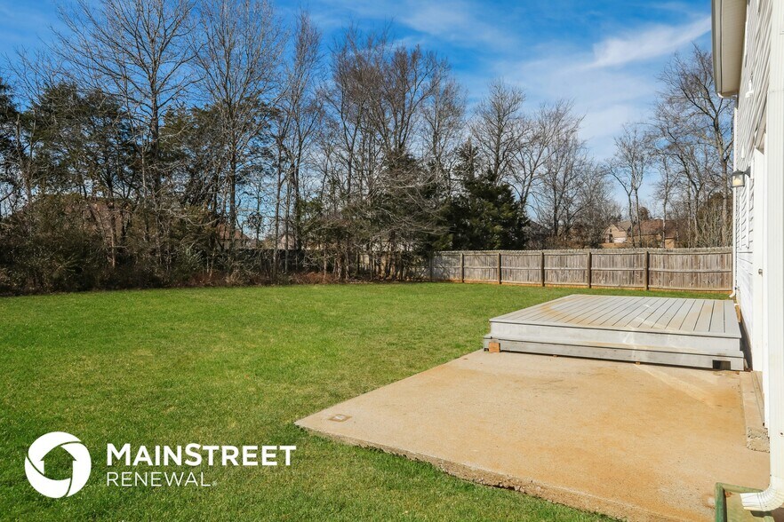 Building Photo - 1301 Fall Pkwy