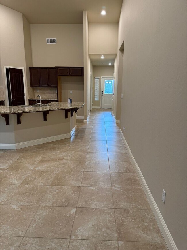 Building Photo - Charming Loma Vista Home