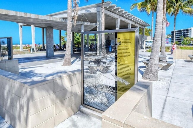 Building Photo - 5468 Wilkinson Rd