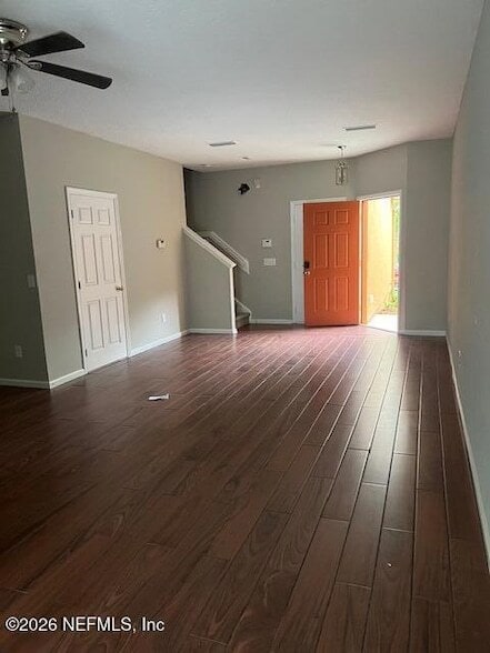 Building Photo - 6849 Misty View Dr