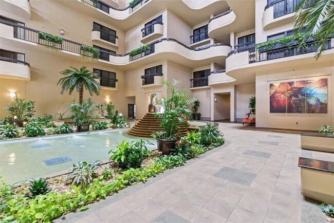 Building Photo - 2413 Bayshore Blvd