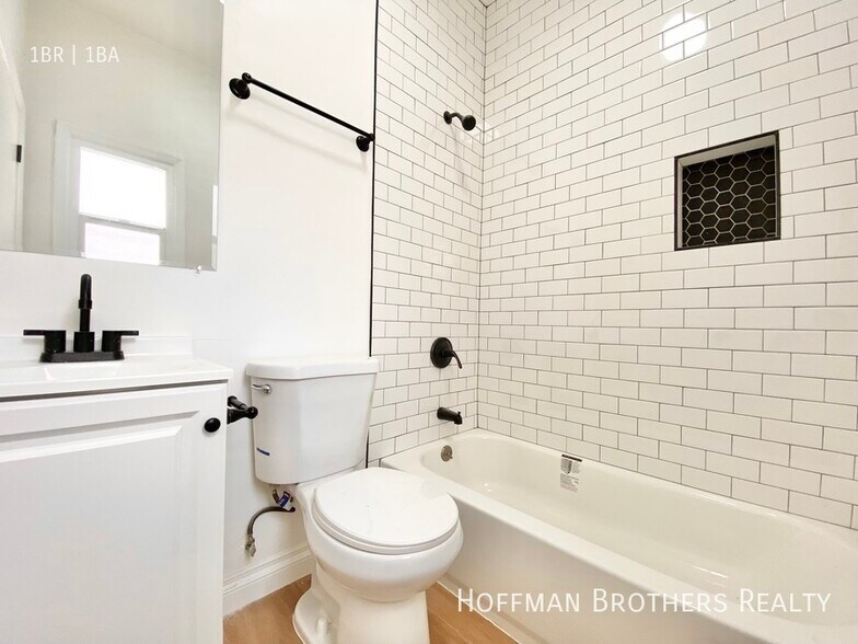 Building Photo - 416 S Burlington Ave